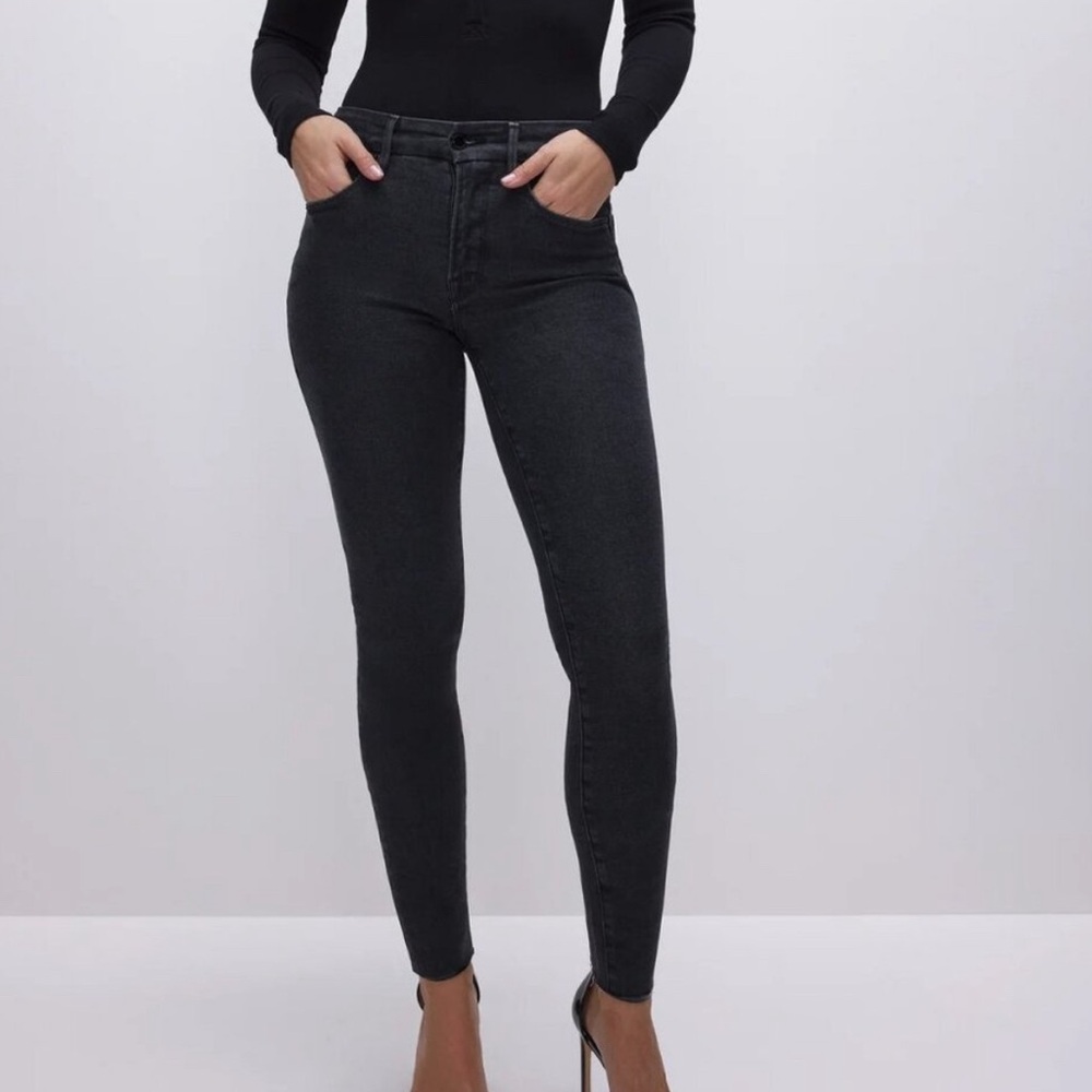Good American Good Legs Crop Jeans 8/29